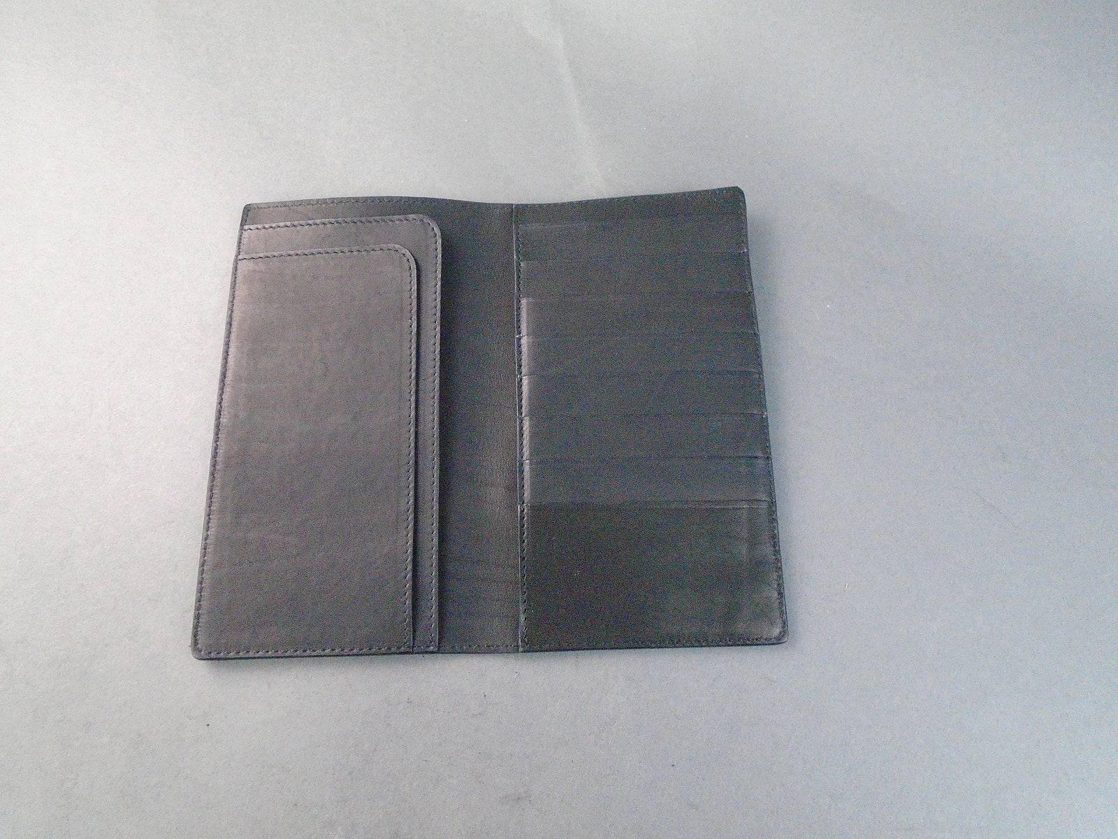 Darwin Coat Wallet - Image 5
